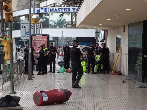 BMW driver hits 2 pedestrians in Palma