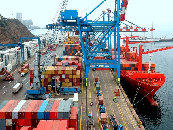 Comercio exterior de Chile disminuyó un 11% en valor durante el primer trimestre de 2020
